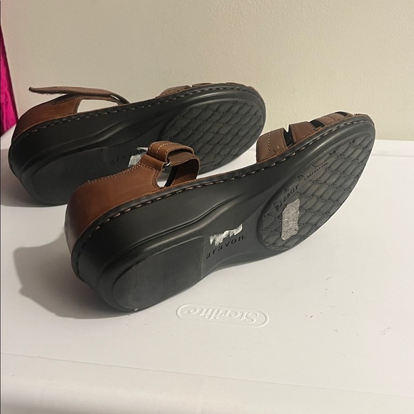 Brown Leather ARAVON by NEW BALANCE Mary Jane Shoes - Picture 5 of 6